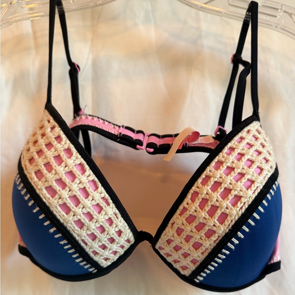 Victoria’s Secret Blue and Pink Women's bikini top